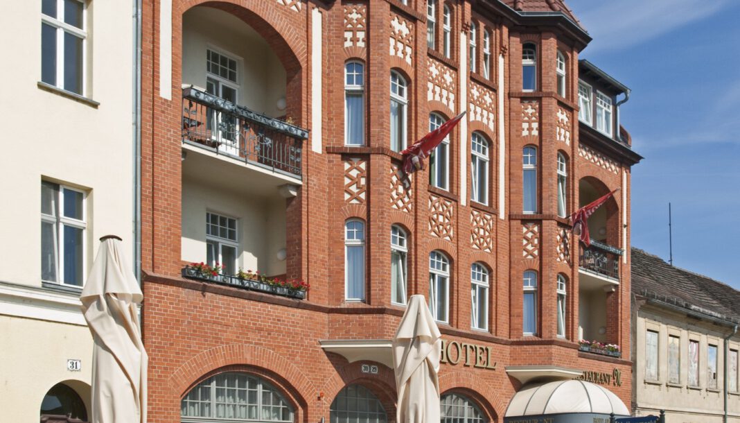 Brandenburger Altstadt beteiligt sich am lebendigen Adventskalender 2025