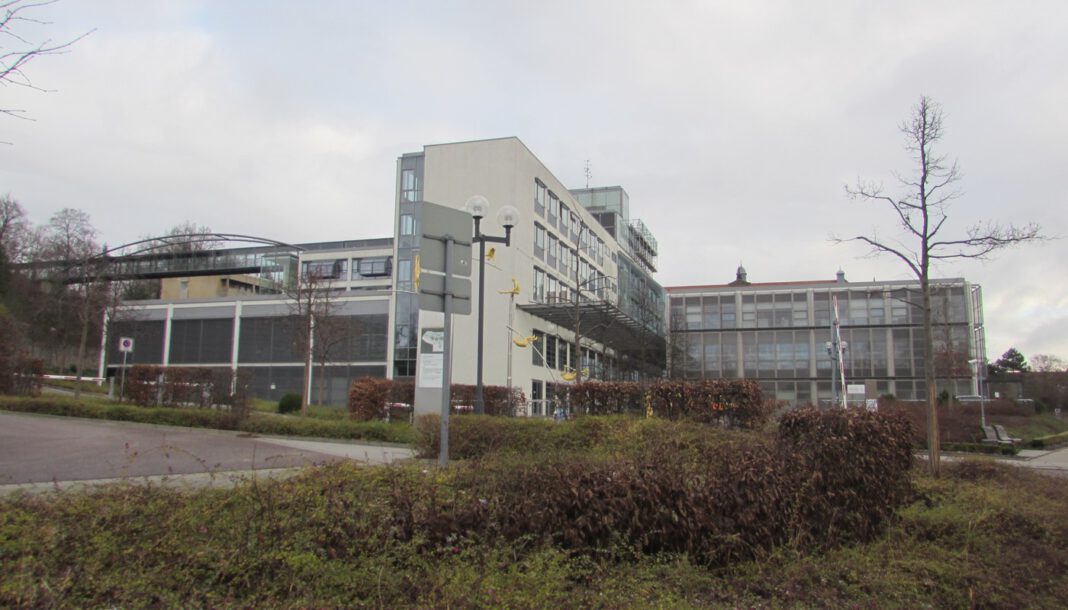 Klinikum Brandenburg startet Umbau des Haupteingangs am 12. Januar 2026